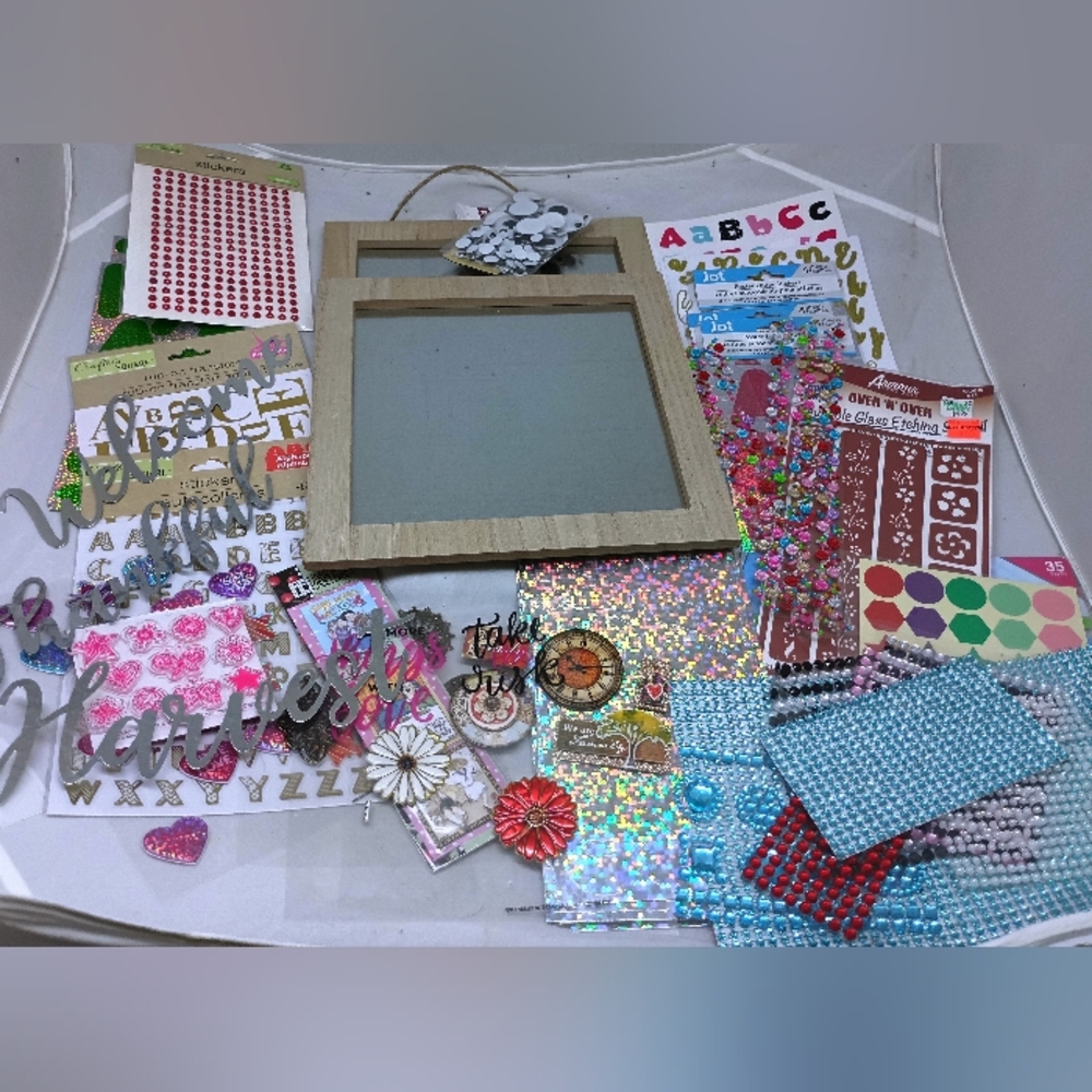33 piece scrapbooking set